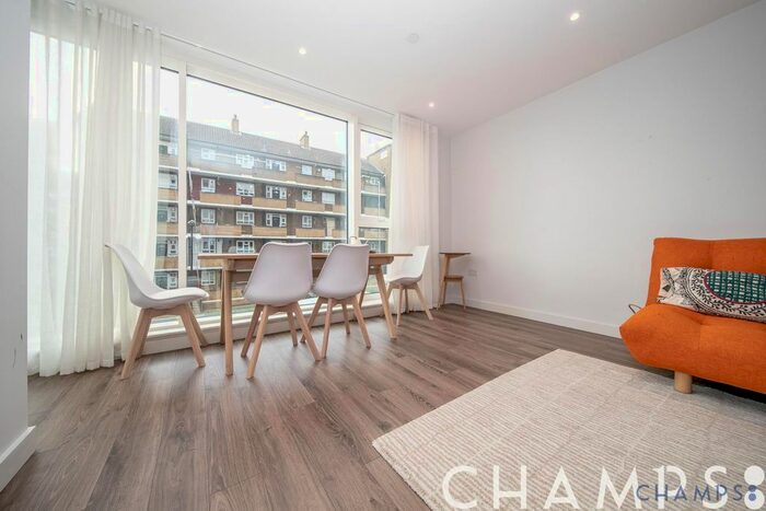 2 Bedroom Flat To Rent In The Shoreline Building, Newnton Close, N4