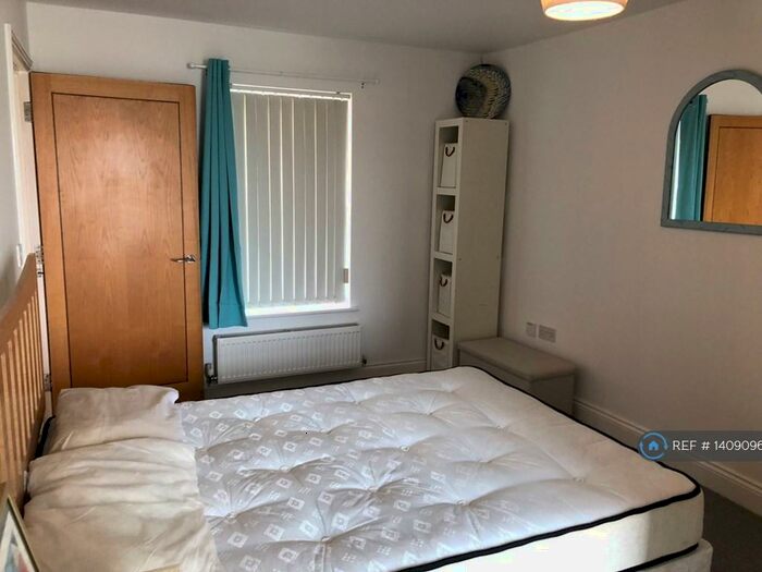 2 Bedroom Flat To Rent In Clifton Court, Walton On The Naze, CO14