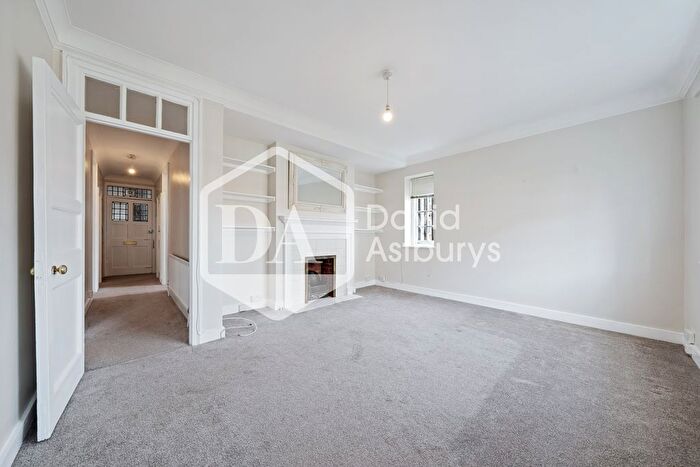 3 Bedroom Flat To Rent In Fortis Green, Muswell Hill, London, N10
