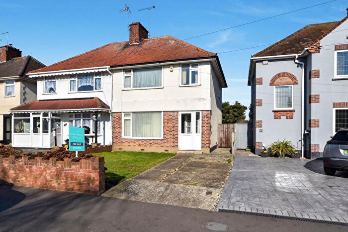 3 Bedroom Semi Detached House For Sale In Caulfield Road, Shoeburyness, Essex, SS3