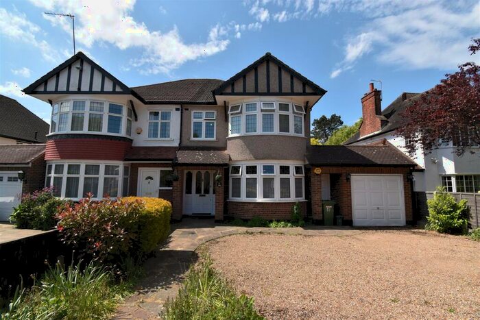 4 Bedroom House To Rent In North Drive, Ruislip, Middlesex, HA4