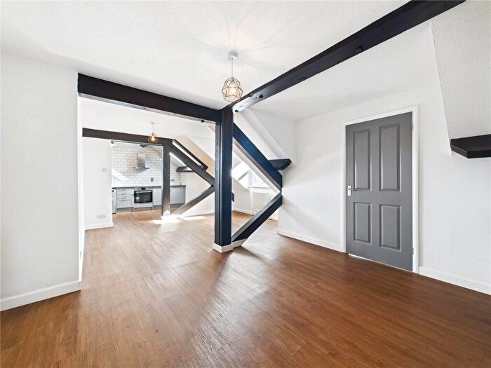 2 Bedroom Apartment For Sale In Maidenburgh Street, Colchester, Essex, CO1
