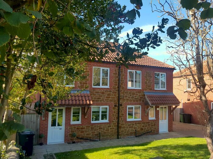 3 Bedroom Semi-Detached House To Rent In Lynn Road - Dersingham, PE31