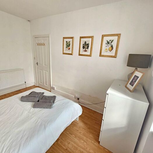 2 Bedroom Flat To Rent In Junction Road, London, N19