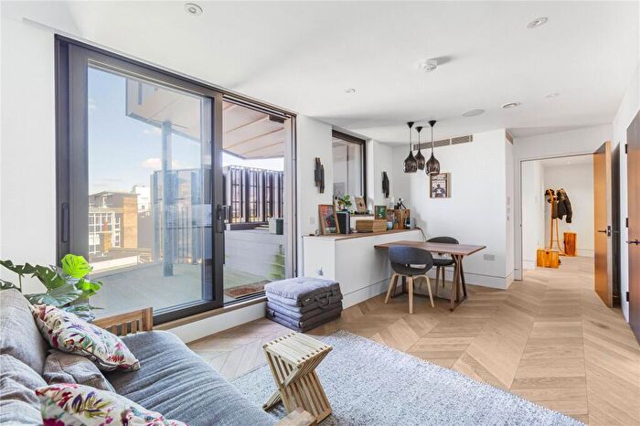 1 Bedroom Apartment To Rent In Hatton Wall, London, EC1N