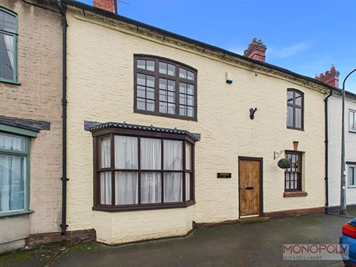 4 Bedroom Character Property For Sale In High Street, Overton, Wrexham, LL13