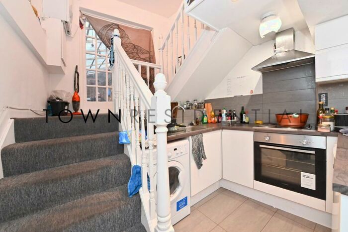 1 Bedroom Apartment To Rent In Kentish Town Road, London, NW1