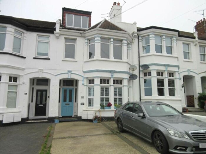 2 Bedroom Maisonette To Rent In Seaforth Road, Westcliff On Sea, SS0