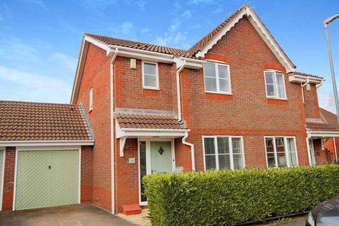 2 Bedroom Semi-Detached House To Rent In Rushy Way, Emersons Green, BS16