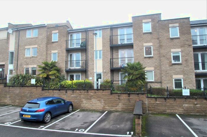 2 Bedroom Flat To Rent In Murray Court, Cornmill View, Horsforth, Leeds, LS18