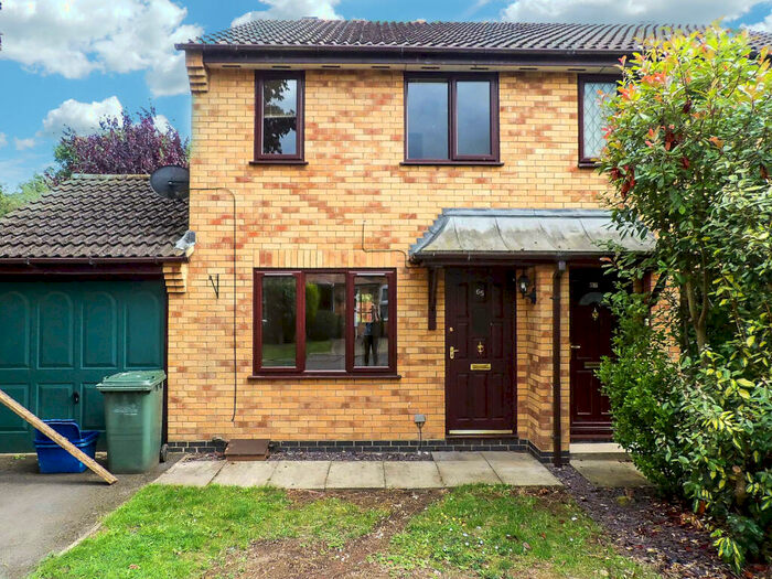 3 Bedroom Semi-Detached House To Rent In Winchester Close, Banbury, Oxfordshire, OX16
