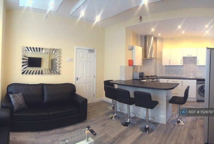 6 Bedroom Semi-Detached House To Rent In Salisbury Road, Wavertree, Liverpool, L15