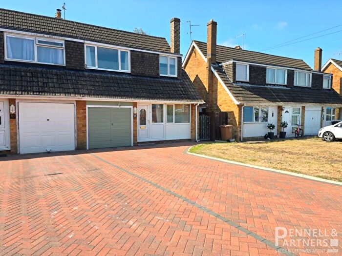 3 Bedroom Semi-Detached House For Sale In Woodhurst Road, Peterborough, PE2