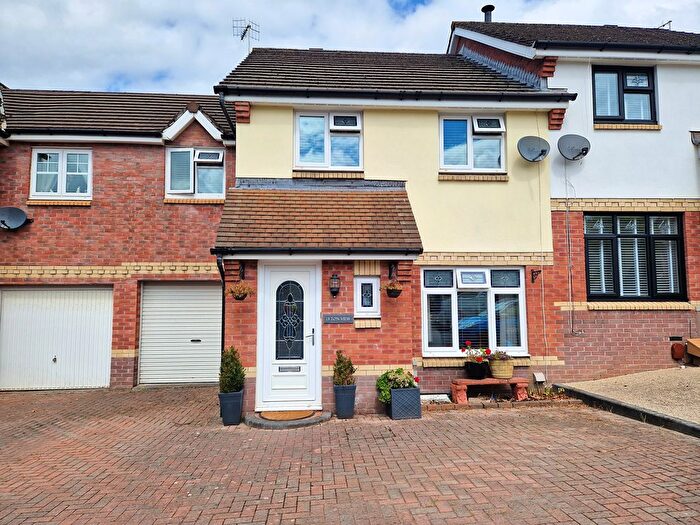 4 Bedroom Property For Sale In Ton View, Kenfig Hill, CF33