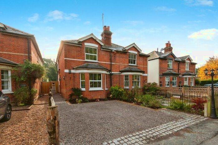 3 Bedroom Property To Rent In Aldershot Road, Woking, GU24