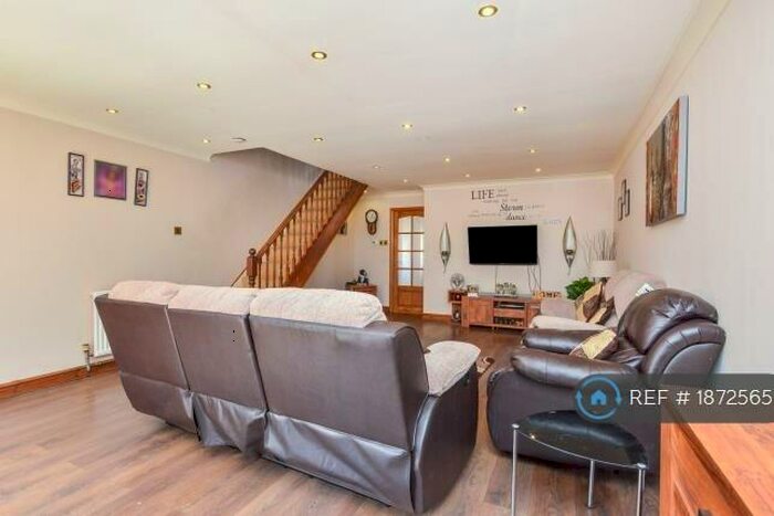 4 Bedroom Detached House To Rent In Kepwick, Two Mile Ash, Milton Keynes, MK8
