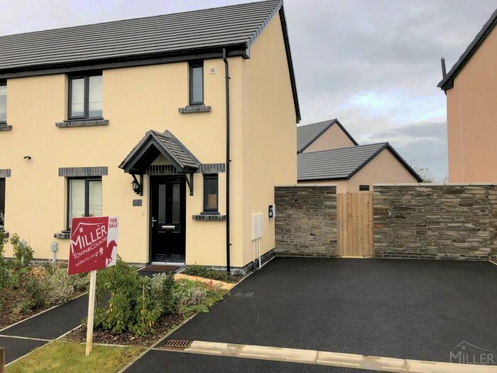 3 Bedroom Semi-Detached House For Sale In Old Well Road, Okehampton, EX20