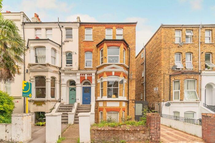 2 Bedroom Flat To Rent In Rosendale Road, London, West Dulwich, London, SE21