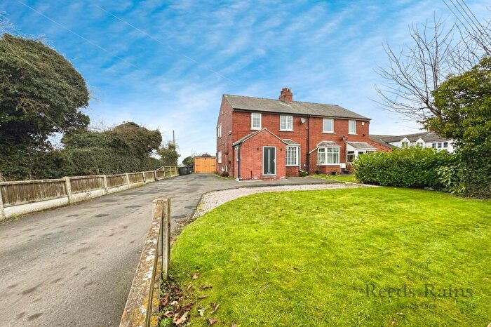 3 Bedroom Semi-Detached House For Sale In Ings Lane, Kellington, Goole, North Yorkshire, DN14