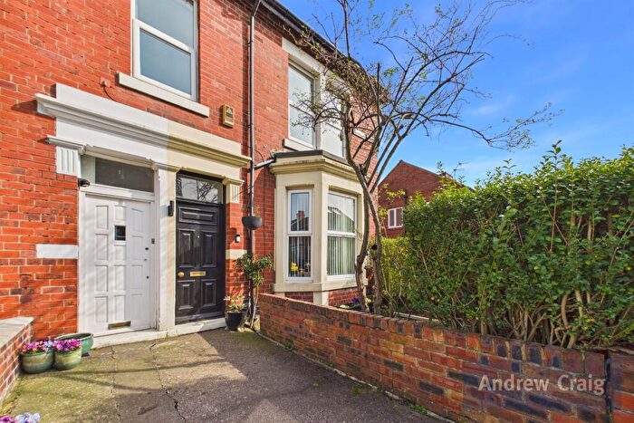 2 Bedroom Flat For Sale In Beaumont Terrace, Gosforth, NE3