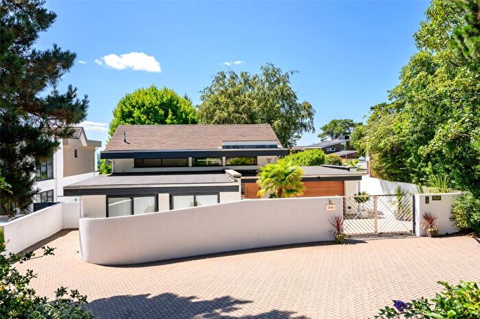 4 Bedroom Detached House For Sale In Middlehill Road, Wimborne, Dorset, BH21