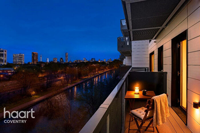 2 Bedroom Apartment For Sale In Port Loop, Birmingham, B16