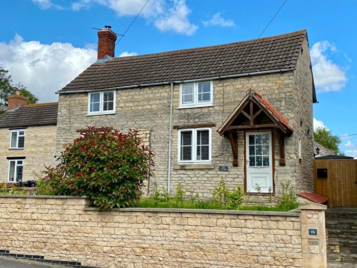 3 Bedroom Cottage For Sale In Chapel Hill, Ropsley, NG33