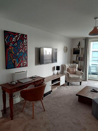 2 Bedroom Flat To Rent In Hoover Tower, E14