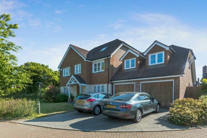 5 Bedroom Detached House To Rent In Hurstbeech Close, Hurstpierpoint, BN6