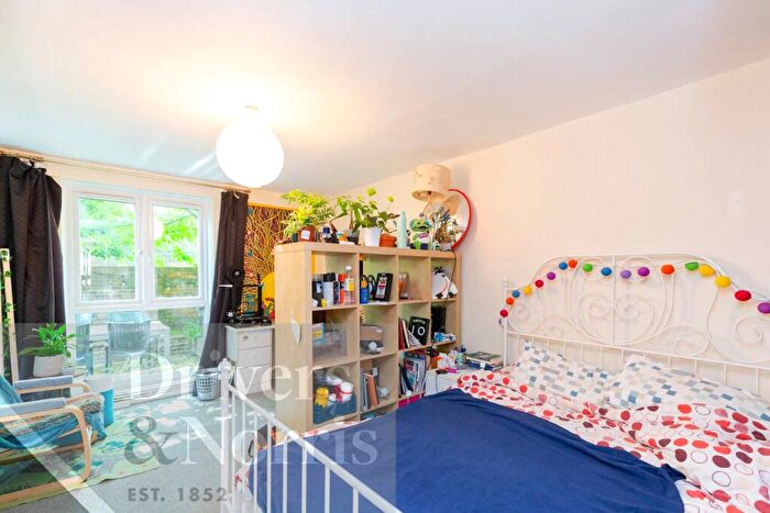 4 Bedroom Terraced House To Rent In Hanmer Walk, Holloway, London, N7