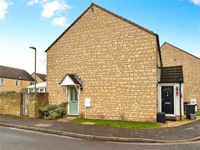 1 Bedroom End Of Terrace House For Sale In Avocet Way, Bicester, Oxfordshire, OX26