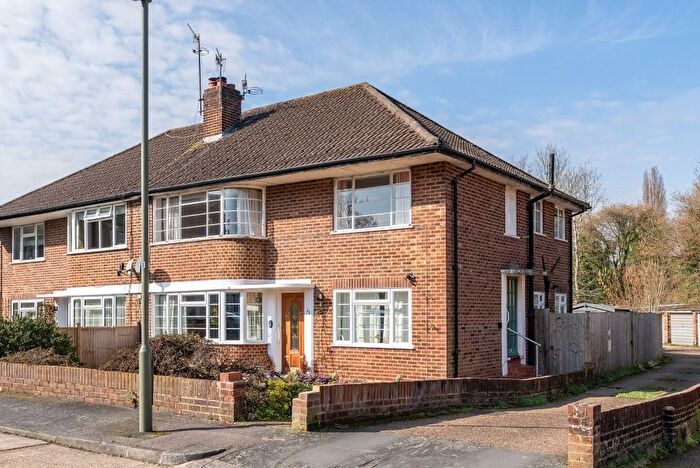 2 Bedroom Flat For Sale In Downs View, Pixham, RH4