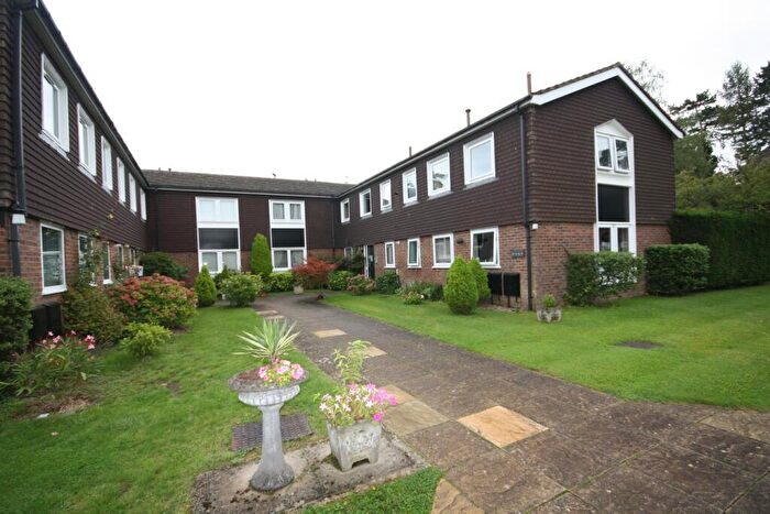 2 Bedroom Apartment To Rent In Larchmoor, Farnham Common, SL2
