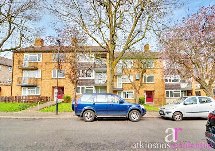 1 Bedroom Apartment For Sale In Brigadier Avenue, Enfield, Middlesex, EN2