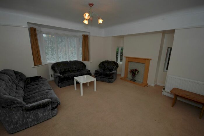 4 Bedroom Property To Rent In Elmsleigh Gardens, Glen Eyre, Southampton, SO16