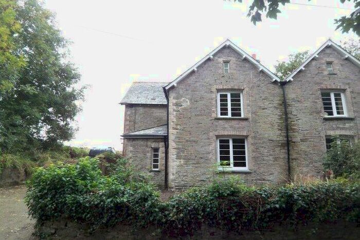 3 Bedroom Cottage To Rent In Menabilly, Par, PL24