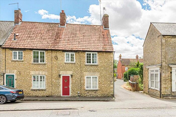 2 Bedroom Terraced House For Sale In Northampton Road, Olney, MK46