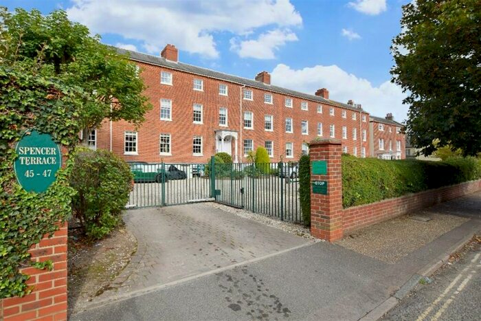 2 Bedroom Flat To Rent In Spencer Terrace, Upper Bognor Road, Bognor Regis, PO21