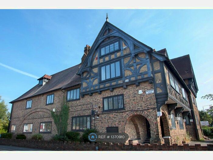 1 Bedroom Flat To Rent In High Street, Bushey, WD23