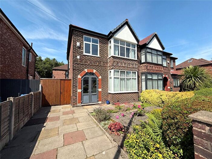 3 Bedroom Semi-Detached House For Sale In Fog Lane, Didsbury, M20