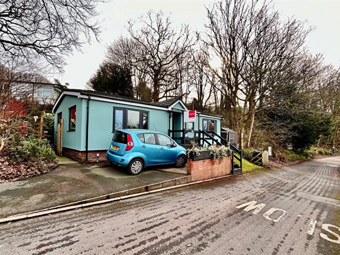 2 Bedroom Detached House For Sale In Oakland Glen, Walton-Le-Dale, Preston, Lancashire, PR5