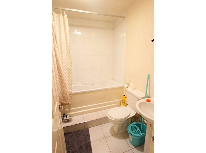 1 Bedroom Flat To Rent In Flat, Crookesmoor Road, Crookesmoor, S10