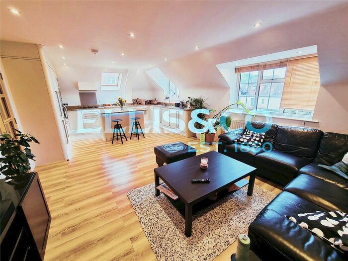 2 Bedroom Flat To Rent In Northwick Park Road, Harrow, HA1