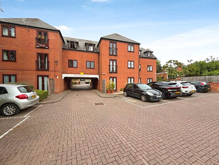 1 Bedroom Flat For Sale In Grove Road, Stratford-Upon-Avon, CV37
