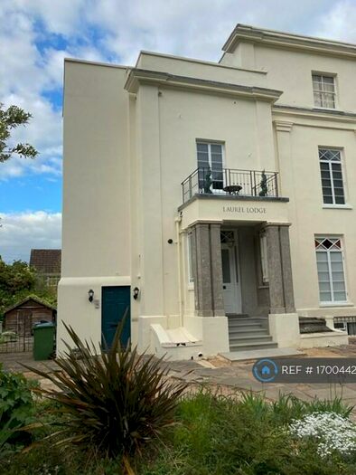 1 Bedroom Flat To Rent In Wellington Square, Cheltenham, GL50