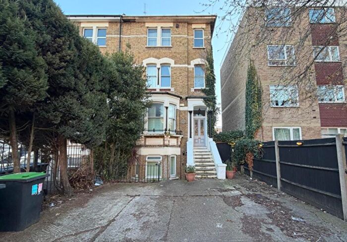 1 Bedroom Flat For Sale In C Lower Addiscombe Road, Croydon, Surrey, CR0