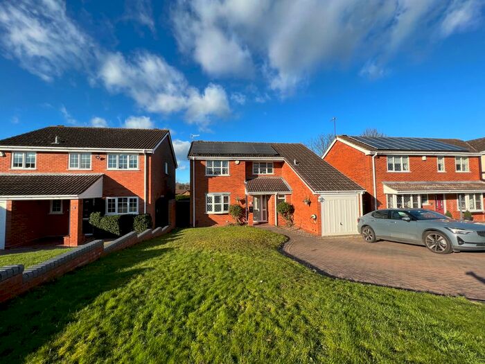 4 Bedroom Detached House To Rent In Kirkstone Way, Brierley Hill, West Midlands DY5