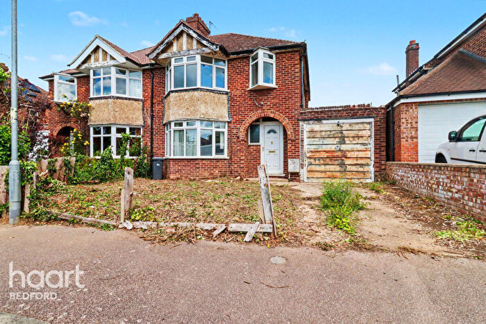 3 Bedroom Semi Detached House For Sale In The Hoo, Bedford, MK42