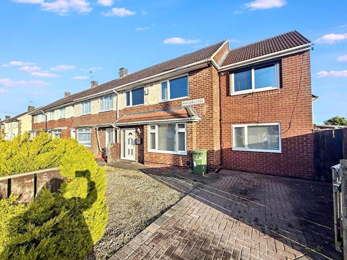 4 Bedroom End Of Terrace House For Sale In Raglan Close, Stockton-On-Tees, TS19