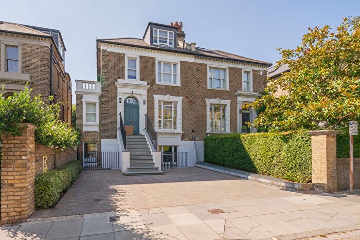 3 Bedroom Flat For Sale In The Grove, Ealing, W5